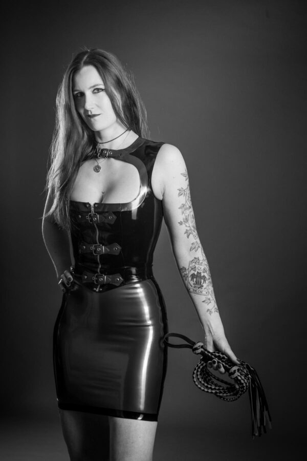 domina-black-valcyria_202571102