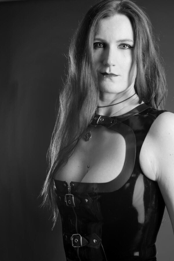 domina-black-valcyria_202571116